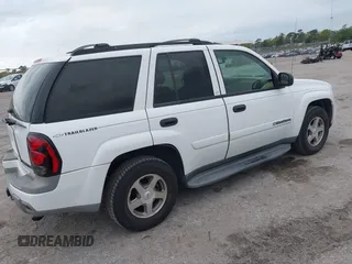 2003 Chevrolet TrailBlazer LS with VIN 1GNDS13S732101387, listed as a IAAI auction lot 41847763 with 172,939 mi miles. Bid and sale history available at carsss.com. Image 4.