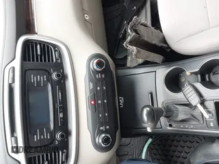 2016 Kia Sorento LX z VIN 5XYPGDA57GG037286, wystawiony jako IAAI lot #42479020 z przebiegiem 197 478 mil mil oraz . Historia ofert i sprzedaży dostępna na DreamBid. Obrazek 11.