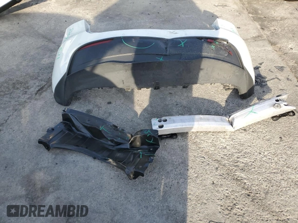 2021 Tesla Model Y Long Range z VIN 5YJYGDEE7MF090698, wystawiony jako Copart lot #44192555 z przebiegiem 78 907 mil mil oraz Szkoda całkowita • Salvage title. Historia ofert i sprzedaży dostępna na DreamBid. Obrazek 14.