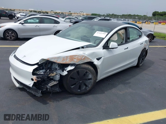 2025 Tesla Model 3 Long Range с VIN 5YJ3E1EA2SF981877, выставлен на аукционе IAAI как лот 42412352 с пробегом 1 967 миль миль и . История ставок и продаж доступна на DreamBid. Изображение 18.