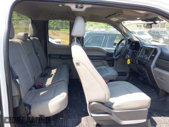 2020 Ford F-250 XL z VIN 1FT7X2BT0LEE50462, wystawiony jako IAAI lot #42384738 z przebiegiem 291 687 mil mil oraz . Historia ofert i sprzedaży dostępna na DreamBid. Obrazek 8.