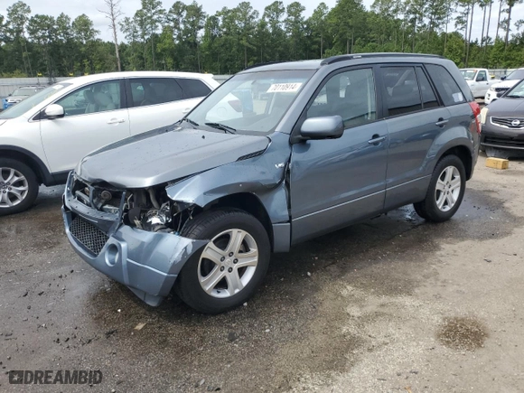 2006 Suzuki Grand Vitara Luxury with VIN JS3TE947164101951, listed as a Copart auction lot 70110914 with 304,718 mi miles and Salvage Title. Bid and sale history available at carsss.com. Image 1.