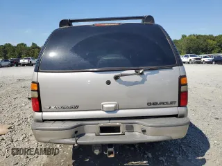 2005 Chevrolet Suburban LS with VIN 3GNFK16Z65G170437, listed as a Copart auction lot 70269704 with 322,030 mi miles and Salvage Title. Bid and sale history available at carsss.com. Image 6.