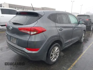 2016 Hyundai Tucson SE z VIN KM8J23A46GU159072, wystawiony jako IAAI lot #41915407 z przebiegiem 161 732 mil mil oraz . Historia ofert i sprzedaży dostępna na DreamBid. Obrazek 4.