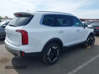 2025 Kia Telluride S with VIN 5XYP64GC2SG571197, listed as a IAAI auction lot 42255912 with 6,043 mi miles and . Bid and sale history available at DreamBid. Image 4.