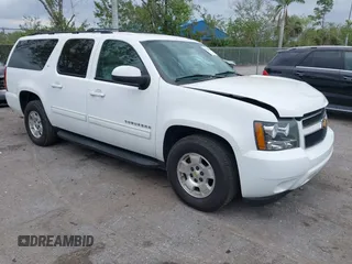 2014 Chevrolet Suburban LT with VIN 1GNSCJE06ER231476, listed as a IAAI auction lot 41768616 with 88,581 mi miles. Bid and sale history available at carsss.com. Image 1.