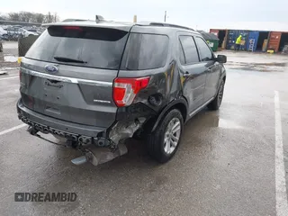 2016 Ford Explorer XLT with VIN 1FM5K7D87GGB32338, listed as a IAAI auction lot 41901509 with 89,304 mi miles. Bid and sale history available at carsss.com. Image 4.
