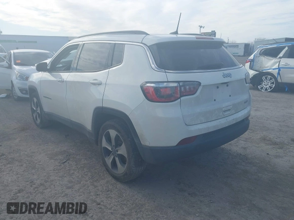 2018 Jeep Compass Latitude z VIN 3C4NJCBBXJT123876, wystawiony jako IAAI lot #41706267 z przebiegiem 69 981 mil mil oraz . Historia ofert i sprzedaży dostępna na DreamBid. Obrazek 3.