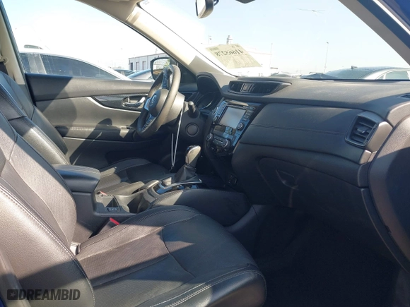 2017 Nissan Rogue SL with VIN 5N1AT2MV8HC837663, listed as a IAAI auction lot 41665278 with 74,694 mi miles. Bid and sale history available at carsss.com. Image 5.