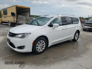 2018 Chrysler Pacifica Touring L with VIN 2C4RC1BG3JR214356, listed as a Copart auction lot 54541515 with 44,975 mi miles and Salvage Title. Bid and sale history available at DreamBid. Image 1.