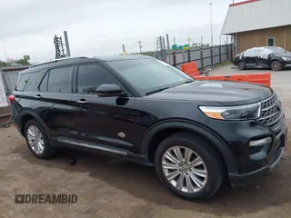 2022 Ford Explorer King Ranch z VIN 1FM5K8LC5NGA34787, wystawiony jako IAAI lot #42066427 z przebiegiem 82 945 mil mil oraz . Historia ofert i sprzedaży dostępna na DreamBid. Obrazek 13.