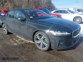 2019 Volvo S60 R-Design with VIN 7JRA22TM6KG005675, listed as a IAAI auction lot 41457583 with 37,032 mi miles. Bid and sale history available at carsss.com. Image 1.