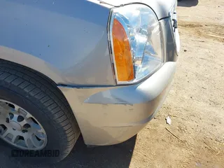 2007 GMC Yukon XL SLT with VIN 1GKFK16317J206173, listed as a IAAI auction lot 42117433 with Not Provided miles. Bid and sale history available at carsss.com. Image 6.