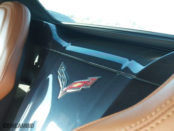 2016 Chevrolet Corvette Stingray 2LT with VIN 1G1YD3D70G5100377, listed as a IAAI auction lot 41328352 with 1 mi miles. Bid and sale history available at carsss.com. Image 8.