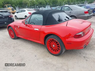 2001 BMW Z3 3.0 z VIN WBACN53451LL46696, wystawiony jako IAAI lot #42171101 z przebiegiem 55 212 mil mil oraz . Historia ofert i sprzedaży dostępna na DreamBid. Obrazek 3.