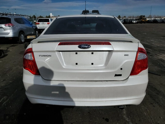 2010 Ford Fusion SE with VIN 3FAHP0HGXAR245296, listed as a Copart auction lot 88169465 with 137,104 mi miles and Non Repairable. Bid and sale history available at carsss.com. Image 6.