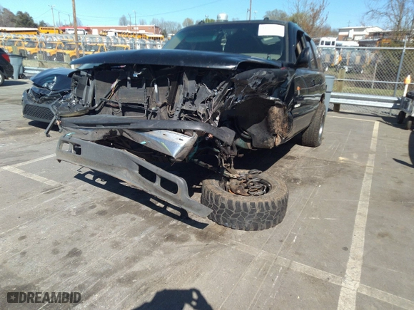 2003 Chevrolet Tahoe LT with VIN 1GNEK13Z53R205868, listed as a IAAI auction lot 41897860 with 191,076 mi miles. Bid and sale history available at carsss.com. Image 18.