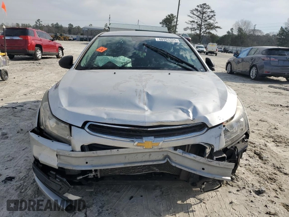 2015 Chevrolet Cruze LS z VIN 1G1PA5SH7F7300851, wystawiony jako Copart lot #48953325 z przebiegiem 95 547 mil mil oraz Szkoda całkowita • Salvage title. Historia ofert i sprzedaży dostępna na DreamBid. Obrazek 5.