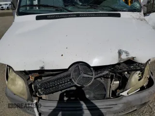 2005 Freightliner Sprinter with VIN WDYPD644X55808602, listed as a Copart auction lot 55554884 with 275,716 mi miles and Salvage Title. Bid and sale history available at DreamBid. Image 13.