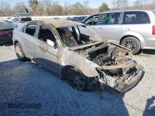 2013 Chrysler 200 LX with VIN 1C3CCBABXDN660432, listed as a Copart auction lot 50513285 with Not Provided miles and Salvage Title. Bid and sale history available at DreamBid. Image 4.