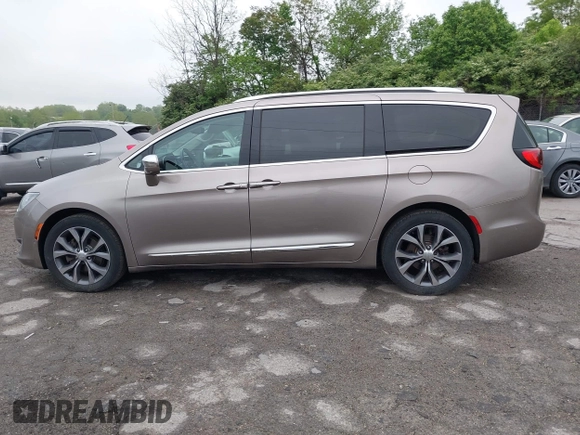 2017 Chrysler Pacifica Limited with VIN 2C4RC1GG4HR537737, listed as a IAAI auction lot 42151937 with 162,473 mi miles and . Bid and sale history available at DreamBid. Image 15.