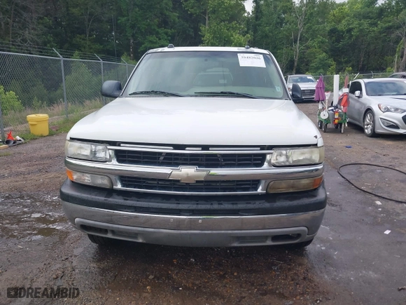 2005 Chevrolet Tahoe Z71 with VIN 1GNEC13T85R203611, listed as a IAAI auction lot 39482026 with 264,918 mi miles. Bid and sale history available at carsss.com. Image 13.