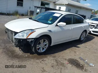 2011 Nissan Altima 2.5 S with VIN 1N4AL2AP6BN476218, listed as a IAAI auction lot 37731114 with 142,047 mi miles. Bid and sale history available at carsss.com. Image 2.