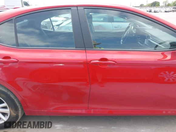 2025 Toyota Camry LE z VIN 4T1DBADK7SU012621, wystawiony jako IAAI lot #42034225 z przebiegiem 351 mil mil oraz . Historia ofert i sprzedaży dostępna na DreamBid. Obrazek 13.