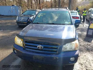 2005 Toyota Highlander with VIN JTEEP21A850086293, listed as a IAAI auction lot 41984042 with 177,719 mi miles. Bid and sale history available at carsss.com. Image 6.