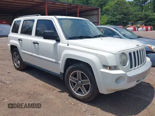 2009 Jeep Patriot Limited with VIN 1J4FT48BX9D202732, listed as a IAAI auction lot 42680302 with 169,706 mi miles and . Bid and sale history available at DreamBid. Image 1.