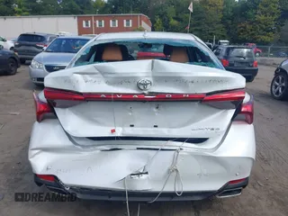 2019 Toyota Avalon XLE z VIN 4T1BZ1FB5KU009197, wystawiony jako IAAI lot #40331217 z przebiegiem 35 927 mil mil oraz . Historia ofert i sprzedaży dostępna na DreamBid. Obrazek 16.