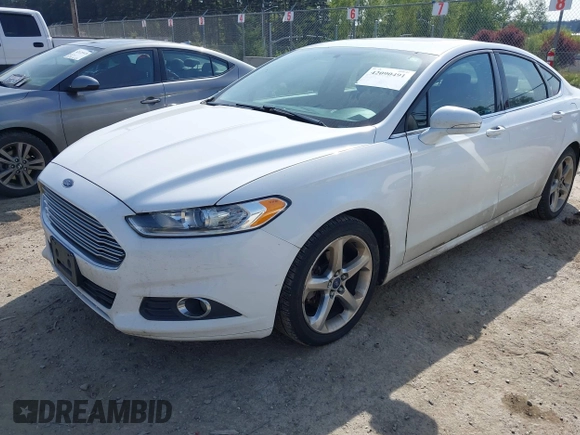 2013 Ford Fusion SE with VIN 3FA6P0HR8DR119998, listed as a IAAI auction lot 42090491 with 195,890 mi miles. Bid and sale history available at carsss.com. Image 6.