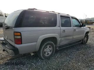2004 Chevrolet Suburban LT with VIN 1GNEC16Z04J254873, listed as a Copart auction lot 82315924 with 385,089 mi miles and Salvage Title. Bid and sale history available at carsss.com. Image 3.
