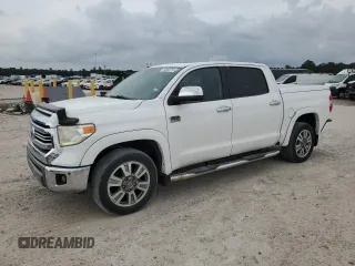 2016 Toyota Tundra Platinum z VIN 5TFGW5F12GX198415, wystawiony jako Copart lot #54560715 z przebiegiem 28 678 mil mil oraz Czysty tytuł • Clean title. Historia ofert i sprzedaży dostępna na DreamBid. Obrazek 1.