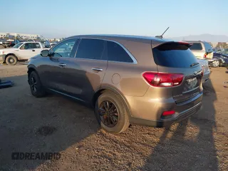 2019 Kia Sorento LX with VIN 5XYPG4A37KG552232, listed as a IAAI auction lot 41627379 with 58,514 mi miles. Bid and sale history available at carsss.com. Image 3.