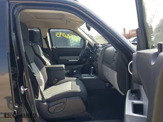 2010 Dodge Nitro SXT with VIN 1D4PU5GK0AW134368, listed as a IAAI auction lot 41786095 with 117,563 mi miles. Bid and sale history available at carsss.com. Image 5.