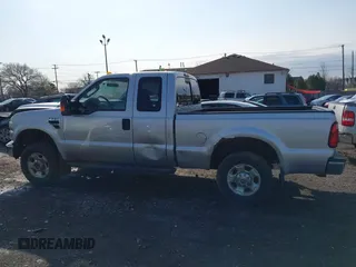 2010 Ford F-250 XL z VIN 1FTSX2B52AEA96467, wystawiony jako IAAI lot #42087062 z przebiegiem 112 959 mil mil oraz . Historia ofert i sprzedaży dostępna na DreamBid. Obrazek 14.