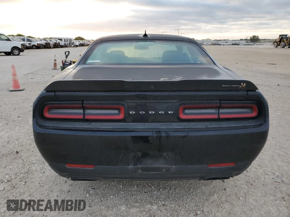 2021 Dodge Challenger R/T Scat Pack z VIN 2C3CDZFJ8MH583736, wystawiony jako Copart lot #52877825 z przebiegiem 23 693 mil mil oraz Czysty tytuł • Clean title. Historia ofert i sprzedaży dostępna na DreamBid. Obrazek 6.