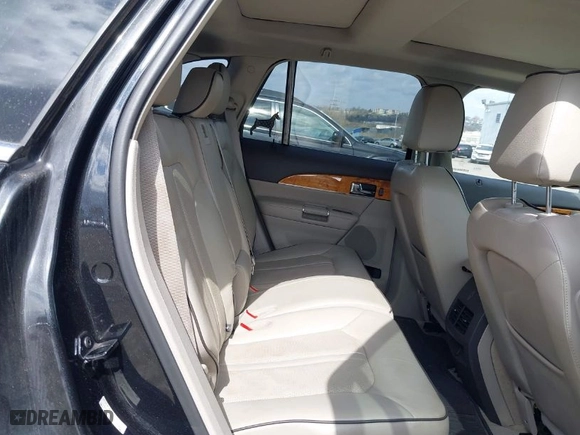 2013 Lincoln MKX with VIN 2LMDJ8JKXDBL23764, listed as a IAAI auction lot 41912059 with 118,568 mi miles. Bid and sale history available at carsss.com. Image 8.