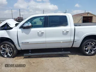 2024 Ram 1500 Limited z VIN 1C6SRFHTXRN208717, wystawiony jako IAAI lot #42372730 z przebiegiem 5 872 mil mil oraz . Historia ofert i sprzedaży dostępna na DreamBid. Obrazek 14.