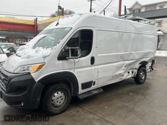 2023 Ram ProMaster Cargo with VIN 3C6MRVJG1PE585051, listed as a Copart auction lot 48306465 with 7,140 mi miles and Clean Title. Bid and sale history available at DreamBid. Image 2.