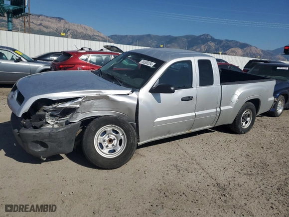 2006 Mitsubishi Raider LS with VIN 1Z7HC22K06S581912, listed as a Copart auction lot 70500254 with 137038 miles and Salvage Title. Bid and sale history available at carsss.com. Image 1.