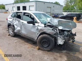 2022 Toyota Corolla Cross L с VIN 7MUAAABG5NV013841, выставлен на аукционе IAAI как лот 42396285 с пробегом 36 780 миль миль и . История ставок и продаж доступна на DreamBid. Изображение 1.