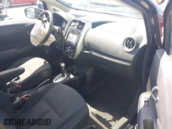 2015 Nissan Note SV z VIN 3N1CE2CP8FL386913, wystawiony jako IAAI lot #42531472 z przebiegiem 112 866 mil mil oraz . Historia ofert i sprzedaży dostępna na DreamBid. Obrazek 5.