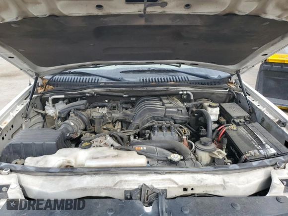 2010 Ford Explorer XLT z VIN 1FMEU6DE2AUA60922, wystawiony jako Copart lot #53332555 z przebiegiem 239 061 mil mil oraz Szkoda całkowita • Salvage title. Historia ofert i sprzedaży dostępna na DreamBid. Obrazek 12.