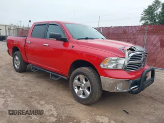 2016 Ram 1500 Big Horn z VIN 1C6RR6LT7GS189676, wystawiony jako IAAI lot #42198201 z przebiegiem 125 217 mil mil oraz . Historia ofert i sprzedaży dostępna na DreamBid. Obrazek 1.