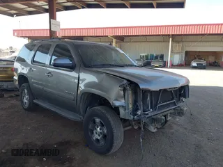 2008 Chevrolet Tahoe LTZ with VIN 1GNFC13J78R127502, listed as a IAAI auction lot 41529303 with 227,142 mi miles and . Bid and sale history available at DreamBid. Image 1.