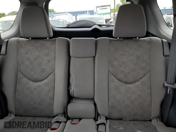 2012 Toyota RAV4 z VIN 2T3BF4DV6CW260262, wystawiony jako Copart lot #61638875 z przebiegiem 93 777 mil mil oraz Szkoda całkowita • Salvage title. Historia ofert i sprzedaży dostępna na DreamBid. Obrazek 10.