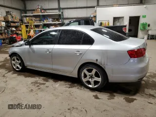 2011 Volkswagen Jetta z VIN 3VWWL7AJ5BM083732, wystawiony jako Copart lot #57943595 z przebiegiem 171 791 mil mil oraz Szkoda całkowita • Salvage title. Historia ofert i sprzedaży dostępna na DreamBid. Obrazek 2.