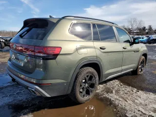 2024 Volkswagen Atlas Peak Edition SEL with VIN 1V2GR2CA3RC619979, listed as a Copart auction lot 45716235 with 2,407 mi miles and Salvage title. Bid and sale history available at DreamBid. Image 3.